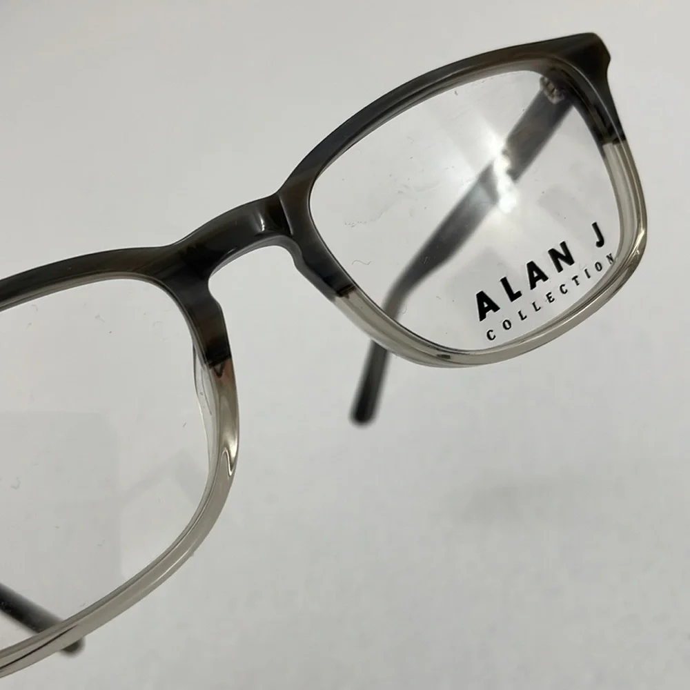 NWT Alan J AJ-104 Glasses with Case and Lens Cloth